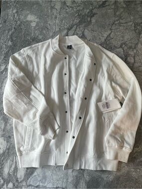 New! 100% cotton Men's White Snap-Front Bomber Jacket size M